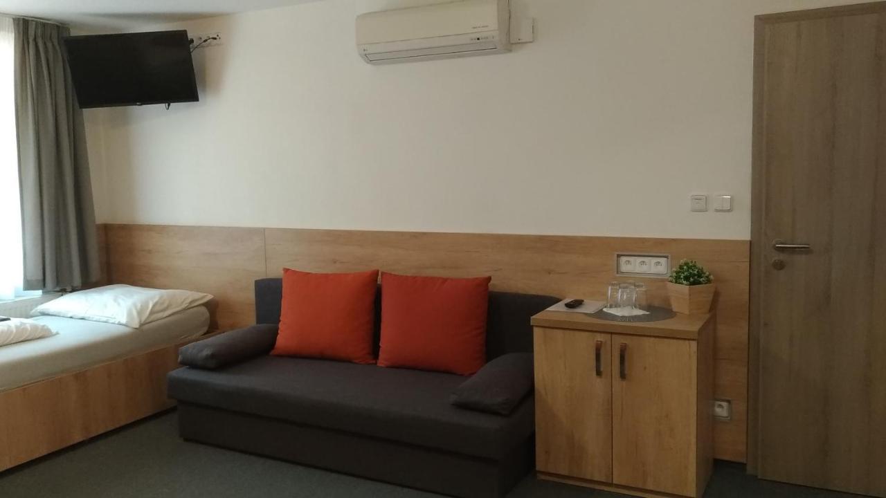 Penzion Kometa Pasohlávky Exterior foto